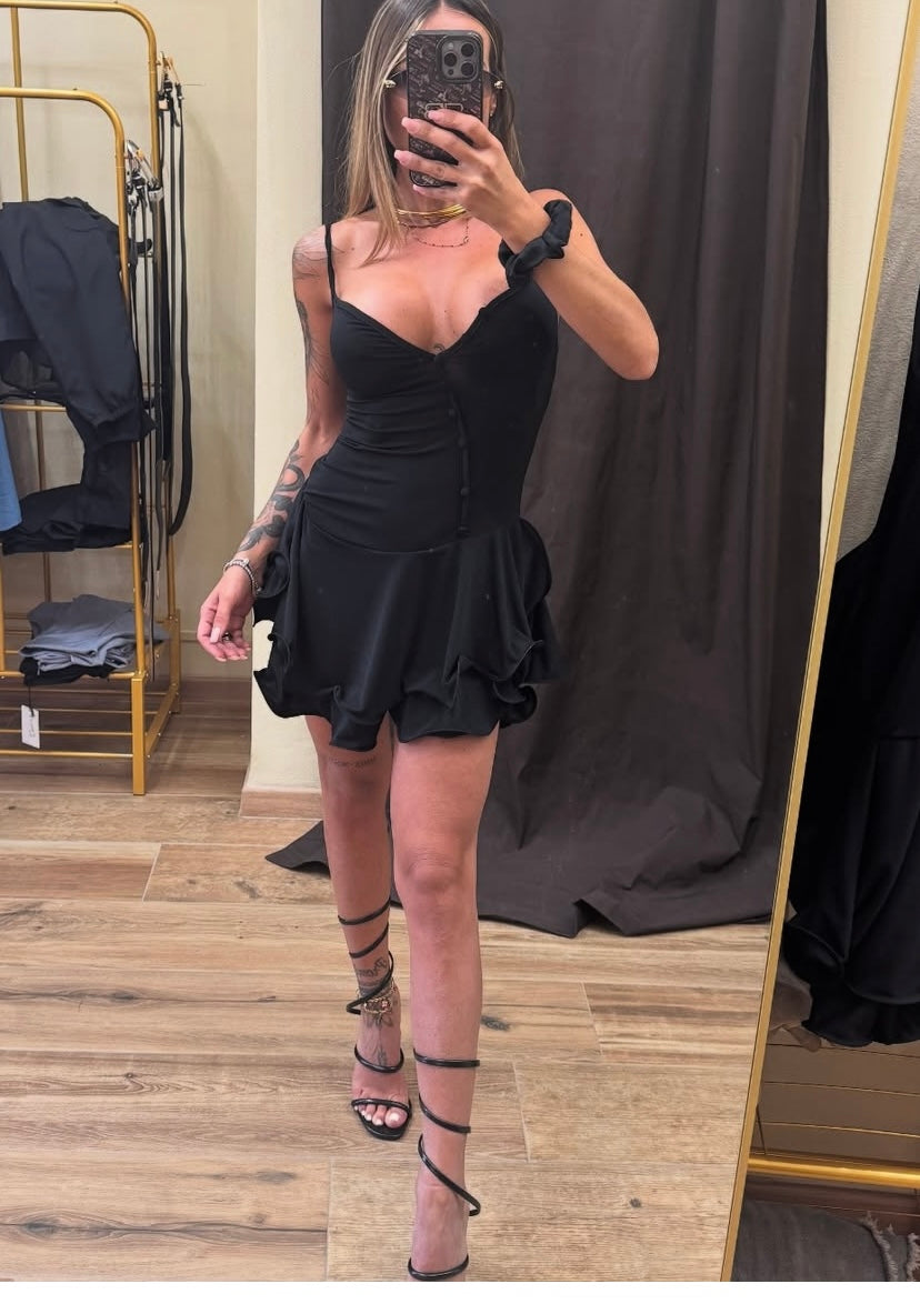Vestito nero volant