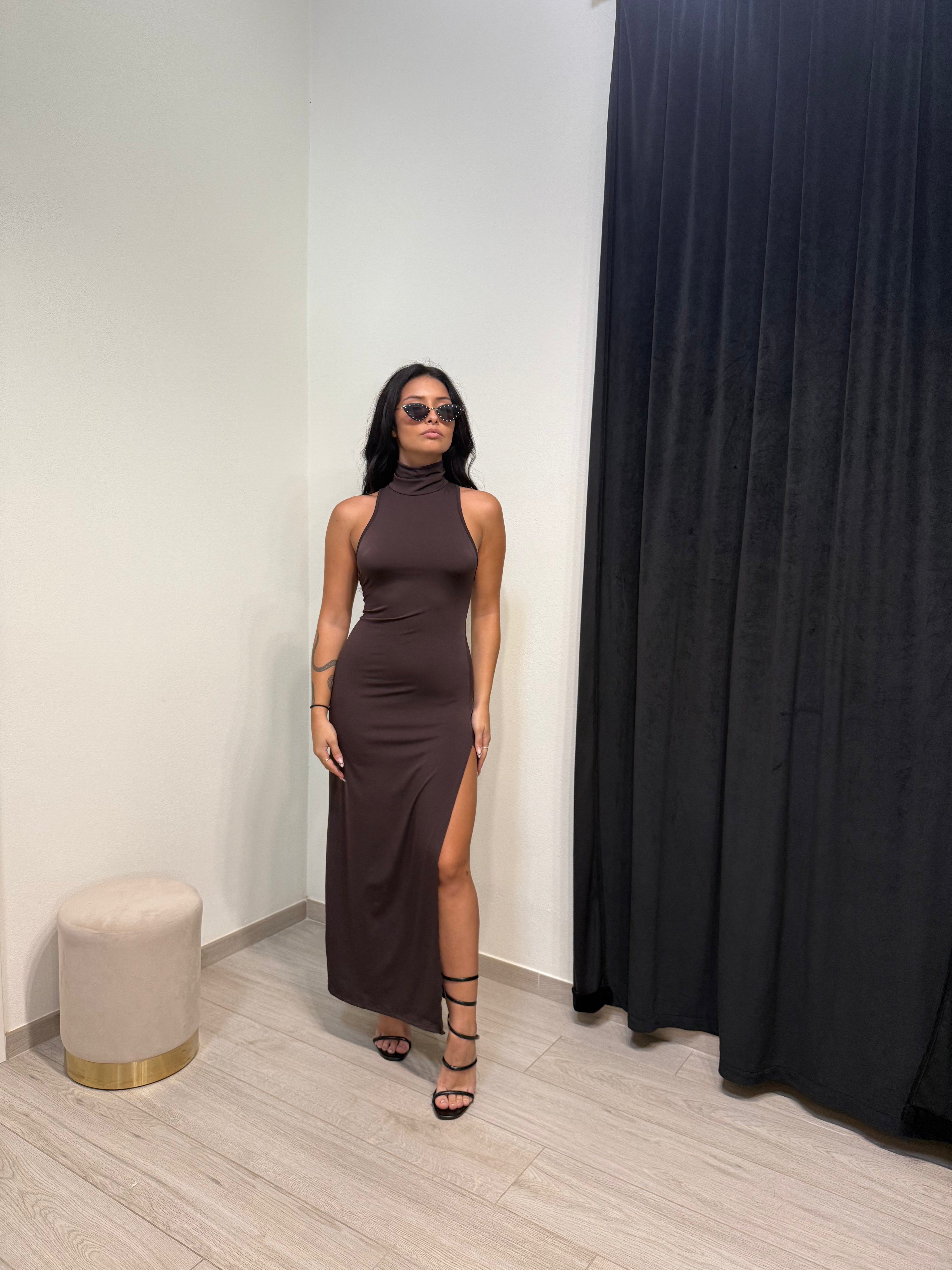 DRESS MODEL