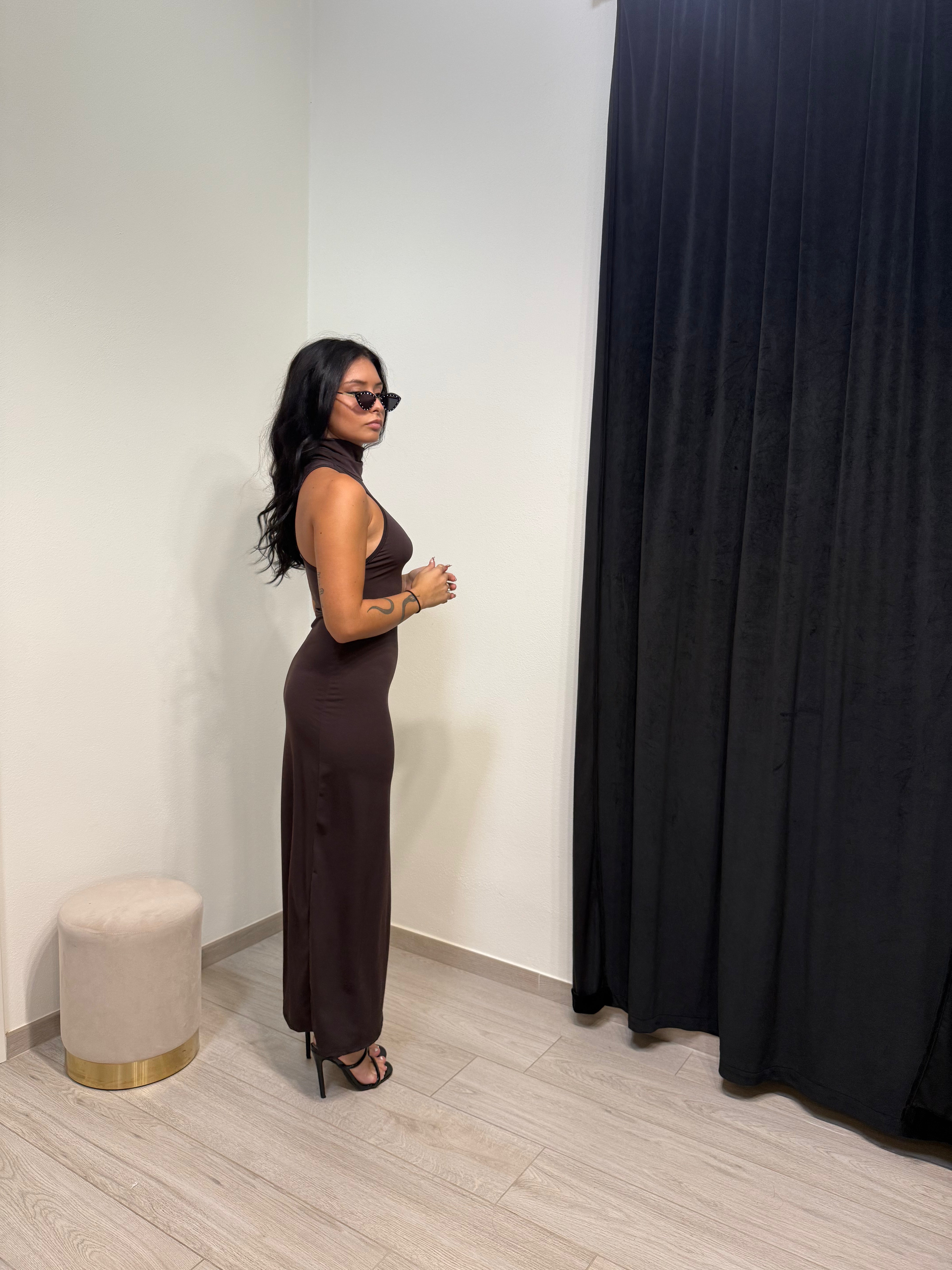DRESS MODEL