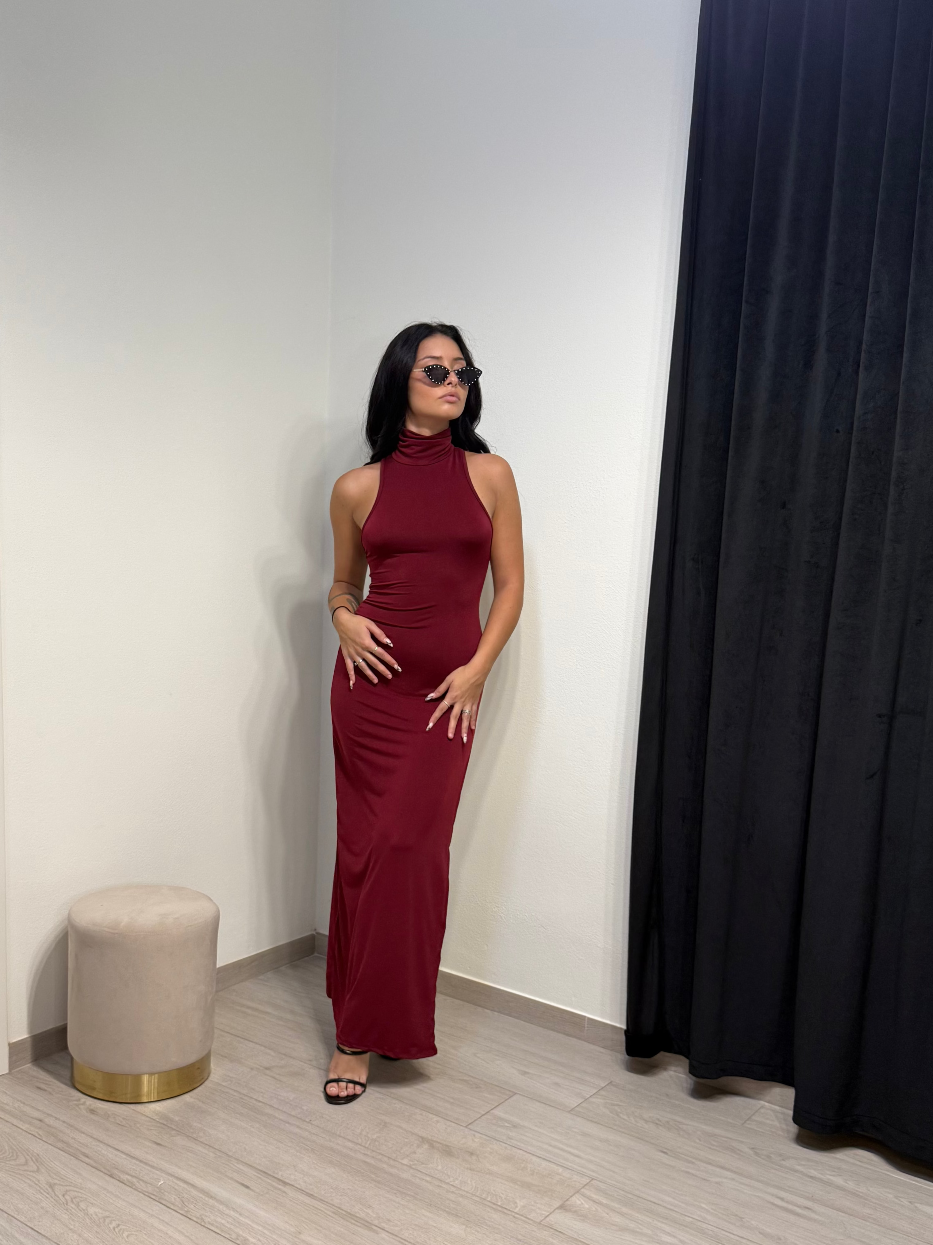 DRESS MODEL
